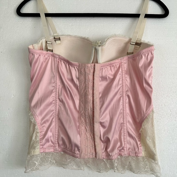 Pink corset - Picture 3 of 3